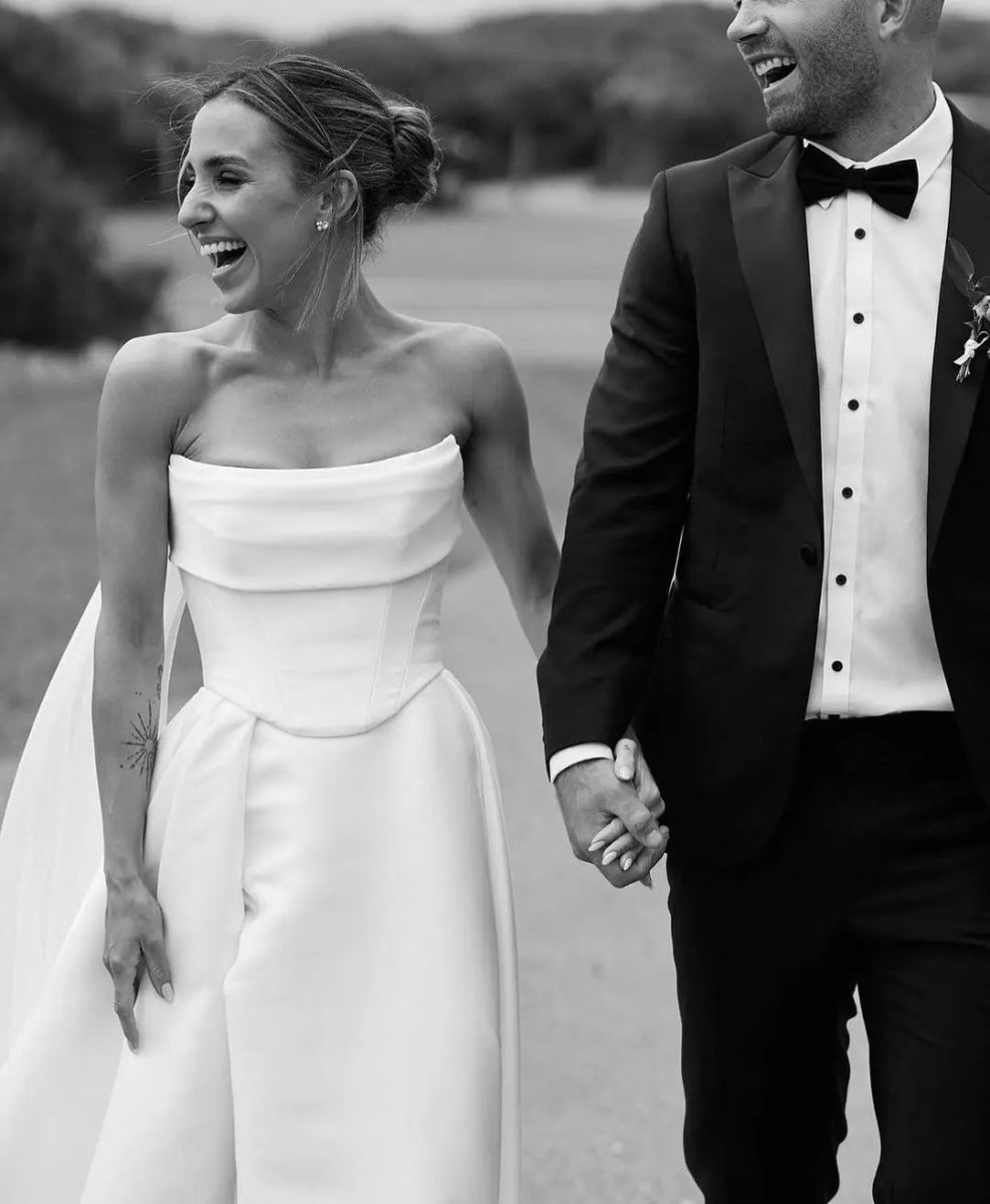 Robe de mariée princesse en satin plissé de haute qualité, coupe A, fente latérale- LA BELLE LIGNEE