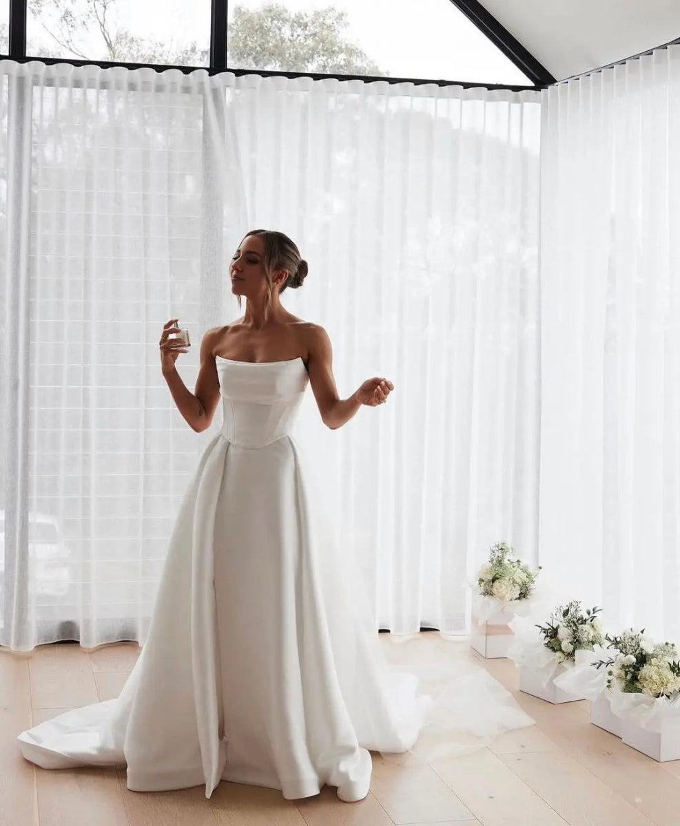 Robe de mariée princesse en satin plissé de haute qualité, coupe A, fente latérale- LA BELLE LIGNEE